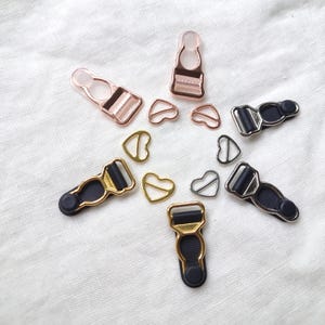 Hosenträger & Strumpfhalter Gürtelclips aus Metall - 10 mm / 12 mm - Roségold, Silber, Gold, Schwarz | 2tlg. | Besserer Preis auf www.KODLACE.SHOP