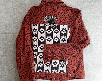 Veste leopardo rojo reciclado