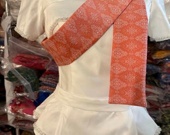 Tenue traditionnelle cambodgienne, haut du buste 36 pouces, taille 32 pouces, jupe 32 pouces