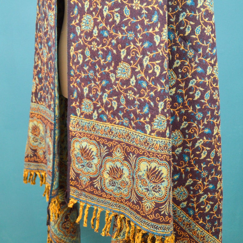 TIBET Schal aus Yakwollemix in feinem floralen Muster Nr. 29 Bild 4