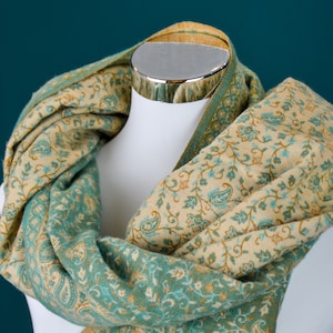 TIBET scarf made of yak wool mix in fine floral pattern No. 308, green-beige