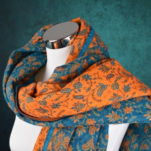 TIBET Schal aus Yakwollemix in feinem floralen Muster Nr. 34 Bild 5