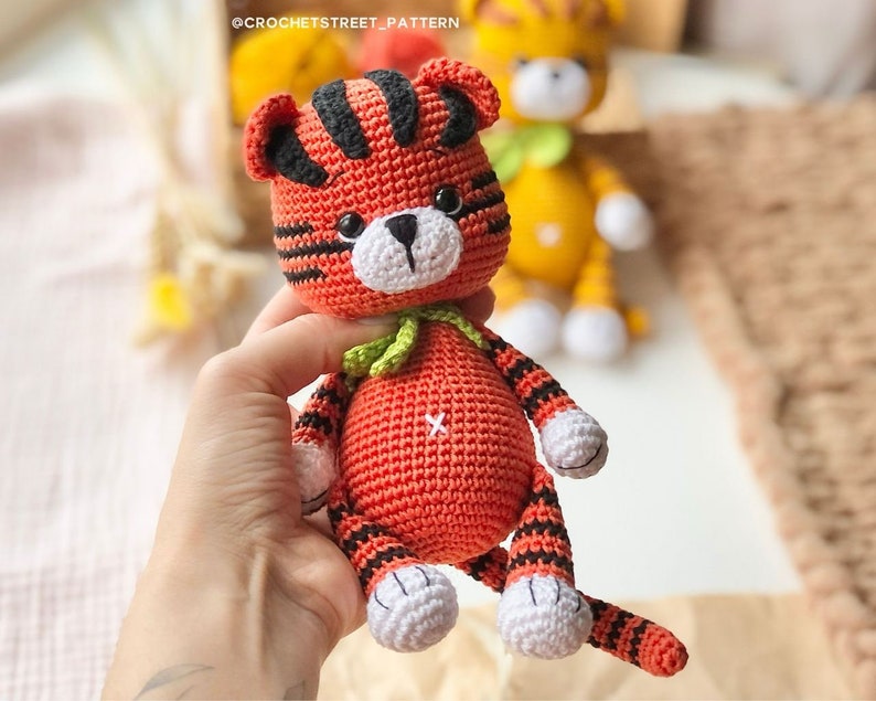 Molly Tiger Toy CROCHET PATTERN / Patrón de crochet Tiger Toy / Patrón amigurumi Animal de verano / Patrón Tigre / Patrón lindo / PDF en inglés imagen 7