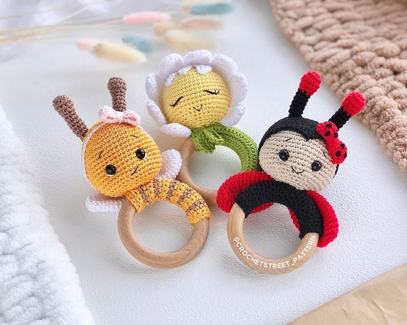 3-in-1 Crochet Rattle pattern: Amigurumi Bee, Ladybug, Daisy Flower Summer Bundle Digital PDF 1889 image 6