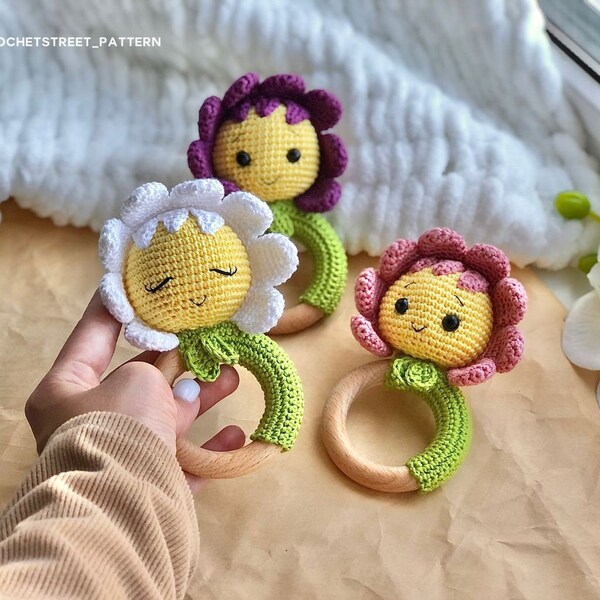 Modèle au crochet de marguerites - Amoureux des fleurs, décoration florale, baby shower, bouquet de fleurs, tutoriel hochet pour bébé - téléchargement PDF