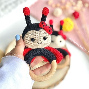 3-in-1 Crochet Rattle Pattern: Amigurumi Bee, Ladybug, Daisy Flower ...
