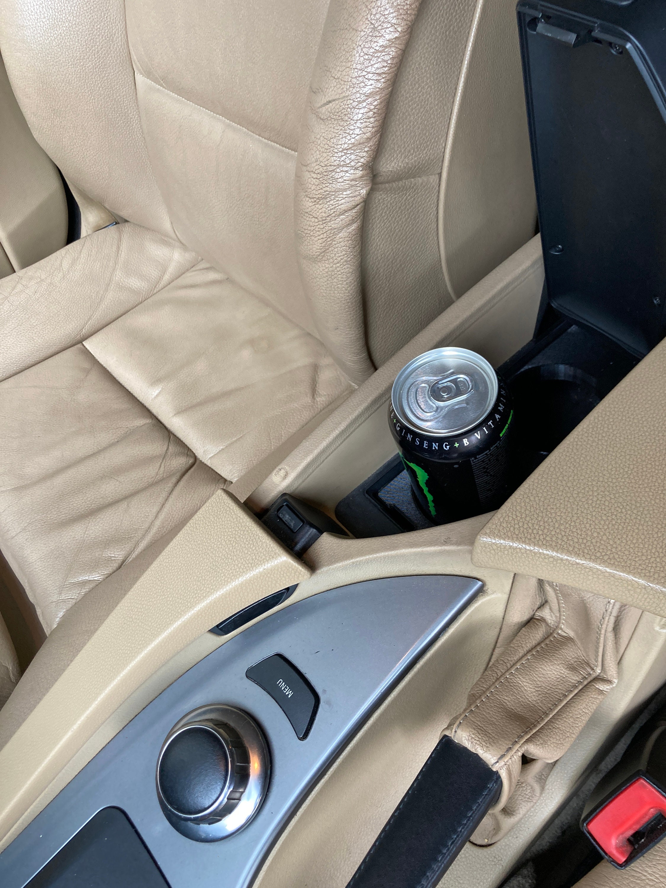 Additional BMW Cupholder E60 E61 - Video