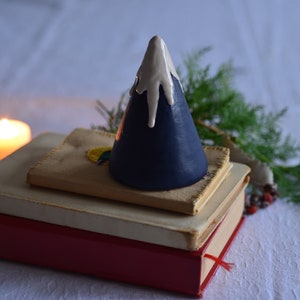 Handmade Ceramic Christmas Tree, Holiday Gift, Snowy Christmas Tree, Handmade Decorative New Year imagem 5