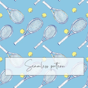 Pode incluir: Um padrão sem costura com raquetes de tênis azuis e brancas e bolas de tênis amarelas sobre um fundo azul claro. O texto "Seamless pattern" está escrito em branco sobre um retângulo azul claro.