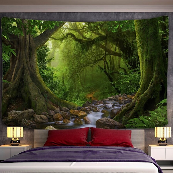 Tapisserie forêt à accrocher au mur. Décor d'arbre. Ruisseau qui coule. Paysage naturel. Tenture murale forêt tropicale. Décoration extérieure pour chambre