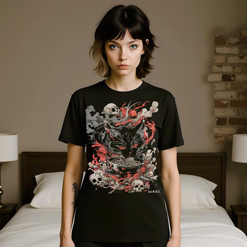 Camiseta de terror con gato ramen: camiseta gráfica de arte oscuro japonés imagen 1