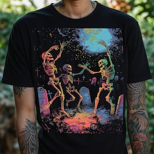 Camiseta de Halloween con esqueleto bailando: Camiseta con gráfico gótico pastel