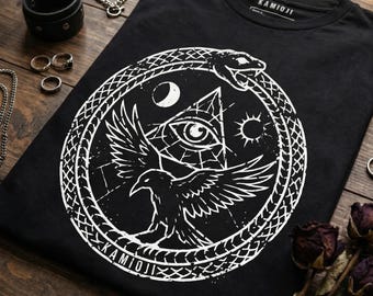 Camiseta Raven Ouroboros / Camiseta gótica ocultista de estilo bruja, estilo academia oscura con el ojo que todo lo ve / Ropa alternativa, tallas grandes