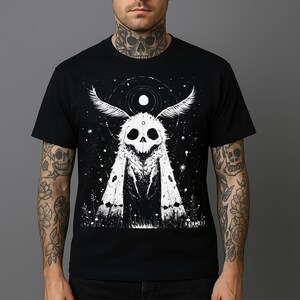 Death Moth-tröja, goth streetwear, konstig konstgrafik-tröja, weirdcore-tröja bild 2