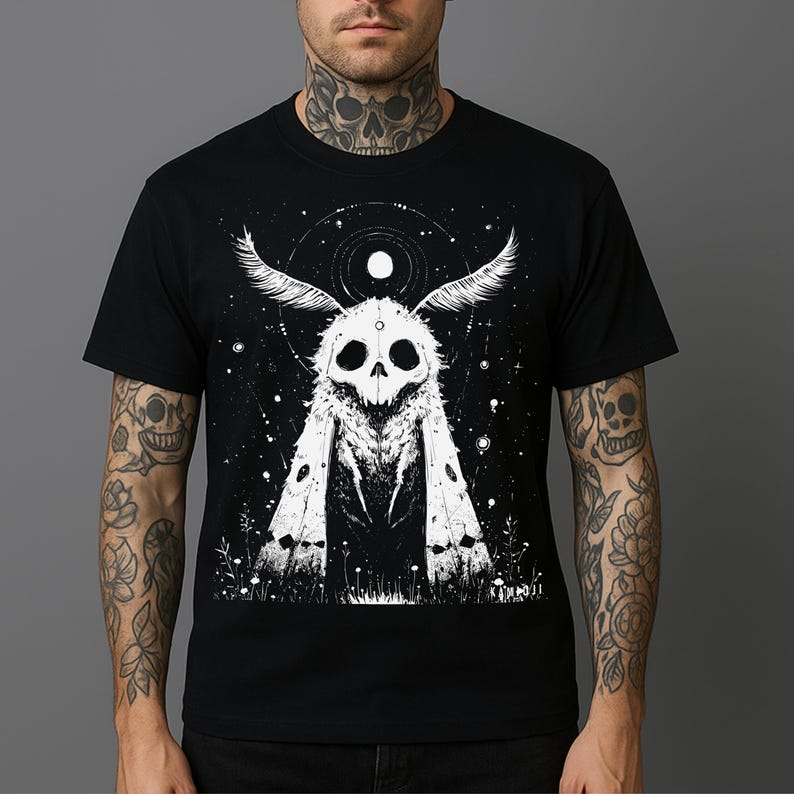 Death Moth-tröja, goth streetwear, konstig konstgrafik-tröja, weirdcore-tröja bild 2