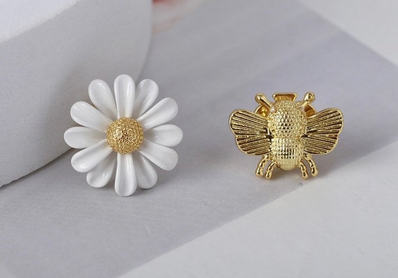 Kate Spade Flower & Bee Brass Gold Plated Stud Earrings - Etsy