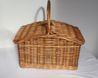 Large vintage traditional wicker picnic basket hamper with double lid and handle