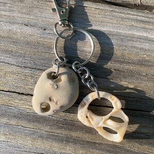 Hag stone key chain, Holey Stones, Beach Stone Jewelry, Odin Stone, unisex gift, natural holey stone