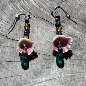 Handcrafted Shell Dangle Earrings: Beachy Beaded Jewelry