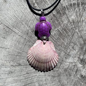 Handmade Scallop Shell Necklace: Beach Jewelry with Turtle Bead