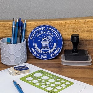Plaque signalétique personnalisée de tampon d'architecte professionnel de 4,75 po. - Enseigne de timbre de licence personnalisée - Cadeau de bureau d'architecte - Art de bureau - Enseigne de cabine