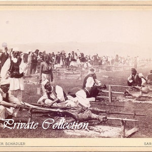 Eid al-Adha. Sarajevo. Anton Schadler. Tarjeta del gabinete. Foto histórica antigua original. Década de 1870. Festividad religiosa musulmana.