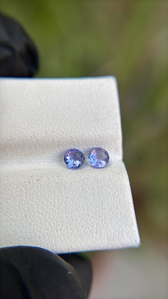 Natural Tanzanite Pair: 4mm Round AA+ Gemstones for jewelry