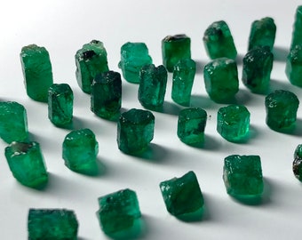 Natural Swaat Emerald From Pakistan 5mm-10mmRaw emerald natural untreated emerald may birthstone vibrant Green emerald gemstones for jewelry