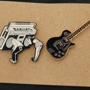 Retro, Old School, 90's Style Enamel Pins, Rubix Cube, Gameboy, Cassette, Phone Black Guitar