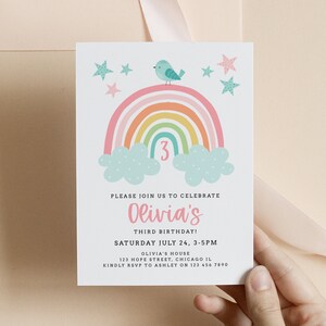 Bearbeitbar Regenbogen dritten Geburtstag druckbare Einladung Mädchen Pastell moderne Boho Regenbogen 3. Geburtstagsfeier einladen Corjl Digitale Vorlage #009