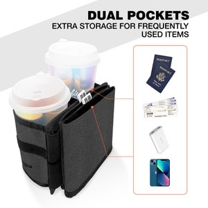 Puede incluir: Un organizador de viaje negro con dos portavasos, un bolsillo con cremallera y un bolsillo separado para un tel&eacute;fono. El organizador tiene una correa para sujetarlo a una bolsa o equipaje. El organizador se muestra con un pasaporte, tarjeta de embarque, tel&eacute;fono y banco de energ&iacute;a.