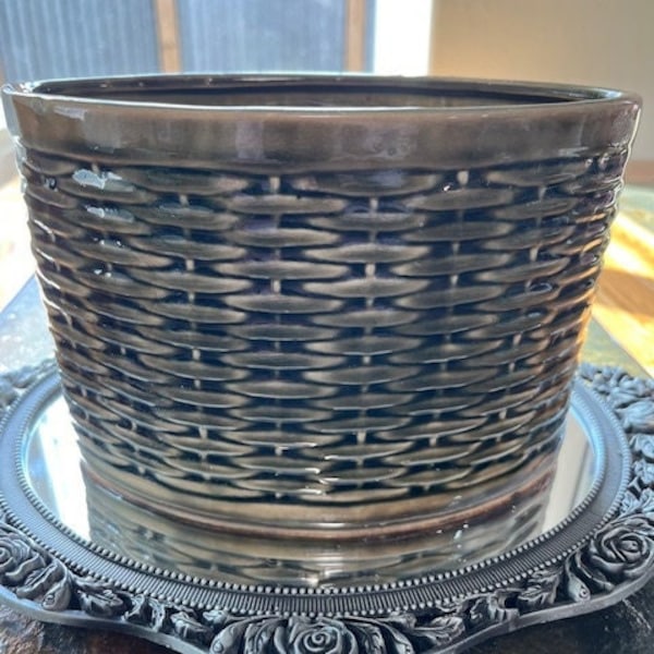 VIntage/MCM Green Basket Weave Pattern Planter