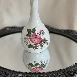 Vintage Wedgwood Bone China Charnwood  Bud Vase made in England