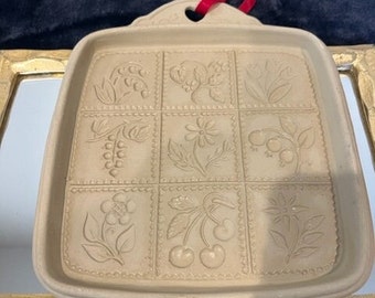 Brown Bag, Kitchen, Brown Bag Shortbread Pan Ceramic Cookie Art 988 Hill  Designfruit Floral