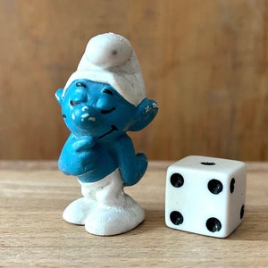VINTAGE Shy Smurf - Shy SMURF