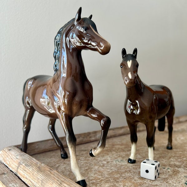 Vintage BESWICK  Set of 2 horses / Duo de chevaux Made in England