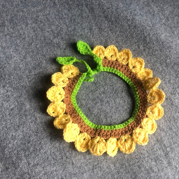 Handmade crochet pet neckwear, pet bib, sunflower neckwear, dog, cat, rabbit cute collar, pet accessories, Christmas New year gift