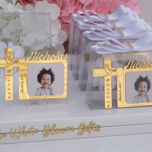 Personalisierte Taufe Kreuz Gastgeschenke mit Spiegelrahmen mit Baby Foto, Taufe Gastgeschenke Junge und Mädchen, Taufkreuz Gastgeschenke mit Baby Bild
