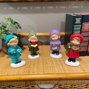 Vintage 1982 Ceramic Carolers - Christmas Decor