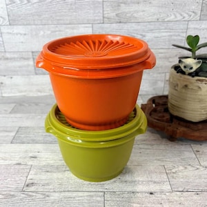Vintage Tupperware Servalier Containers - Set of 2 - 2 Cup Capacity, Harvest Orange and Olive Green