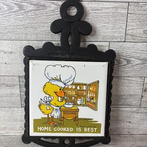 Vintage Suzy&#39;s Zoo Cast Iron Trivet and Tile - Duck Trivet, Retro Trivet, Retro Kitchen, Vintage Kitchen Decor