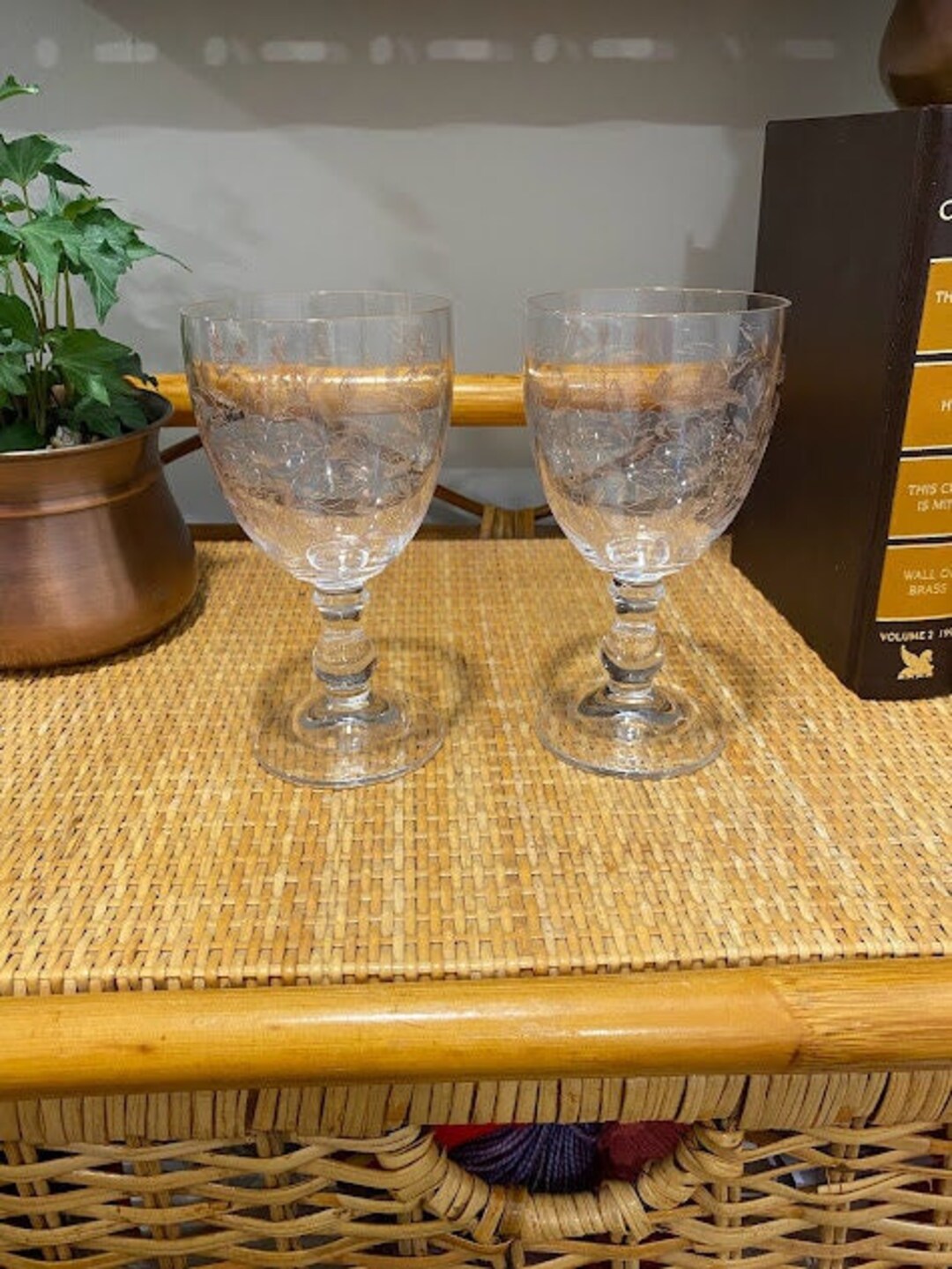 Vintage Etched Glass Goblets Set of 2 Etched Leave Pattern Etsy