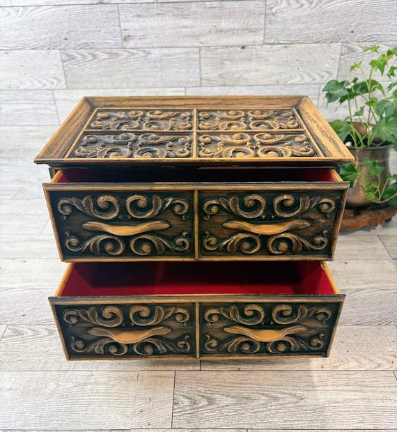 Boîte à Bijoux Vintage En Forme D'armoire - Occasion - Déco Ou Rangement - Pièce Unique