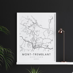 Mont Tremblant Québec, Carte d’art numérique, Affiche imprimée numérique, Carte de la ville en noir et blanc, Unique, Carte cadeau, Carte contemporaine, Carte moderne