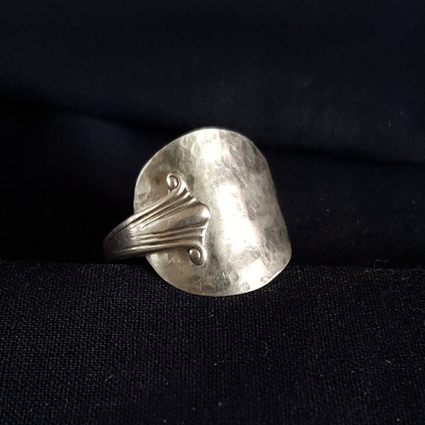 Victorian sterling silver demitasse spoon ring (Art Nouveau)