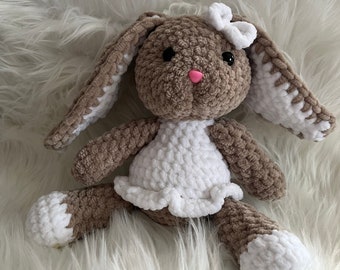 Kaninchen, Hase, gehäkeltes Plüschtier, weich, soft, Geburtstagsgeschenk, Amigurumi, Häkeltier, Häkelfigur