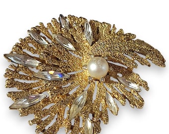 Vintage gold-tone crystal navette and pearl brooch