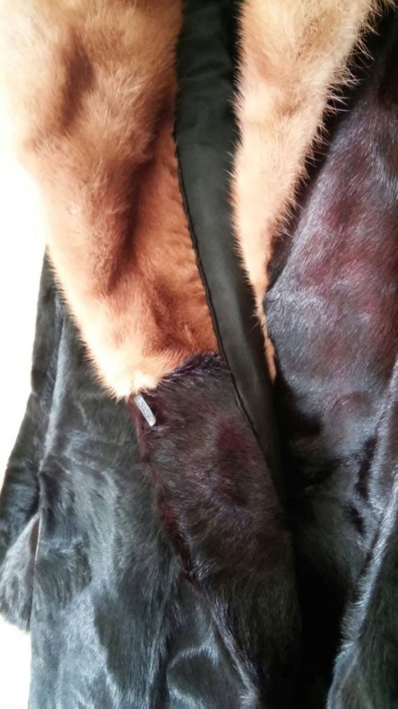 Vintage Ladies' Fur Coat of wonderful quality - m… - image 8