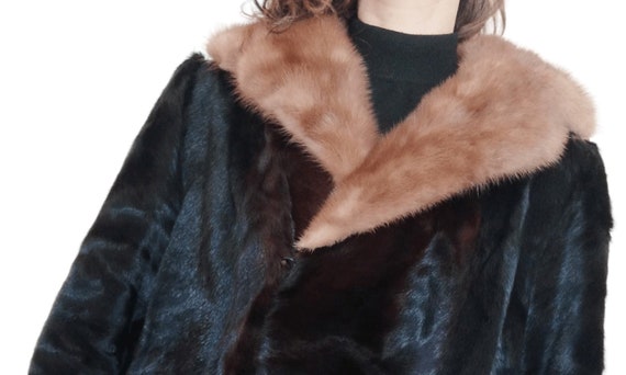 Vintage Ladies' Fur Coat of wonderful quality - m… - image 5