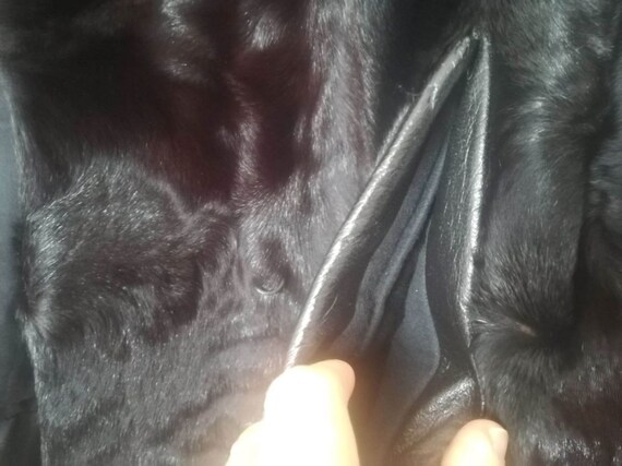 Vintage Ladies' Fur Coat of wonderful quality - m… - image 10